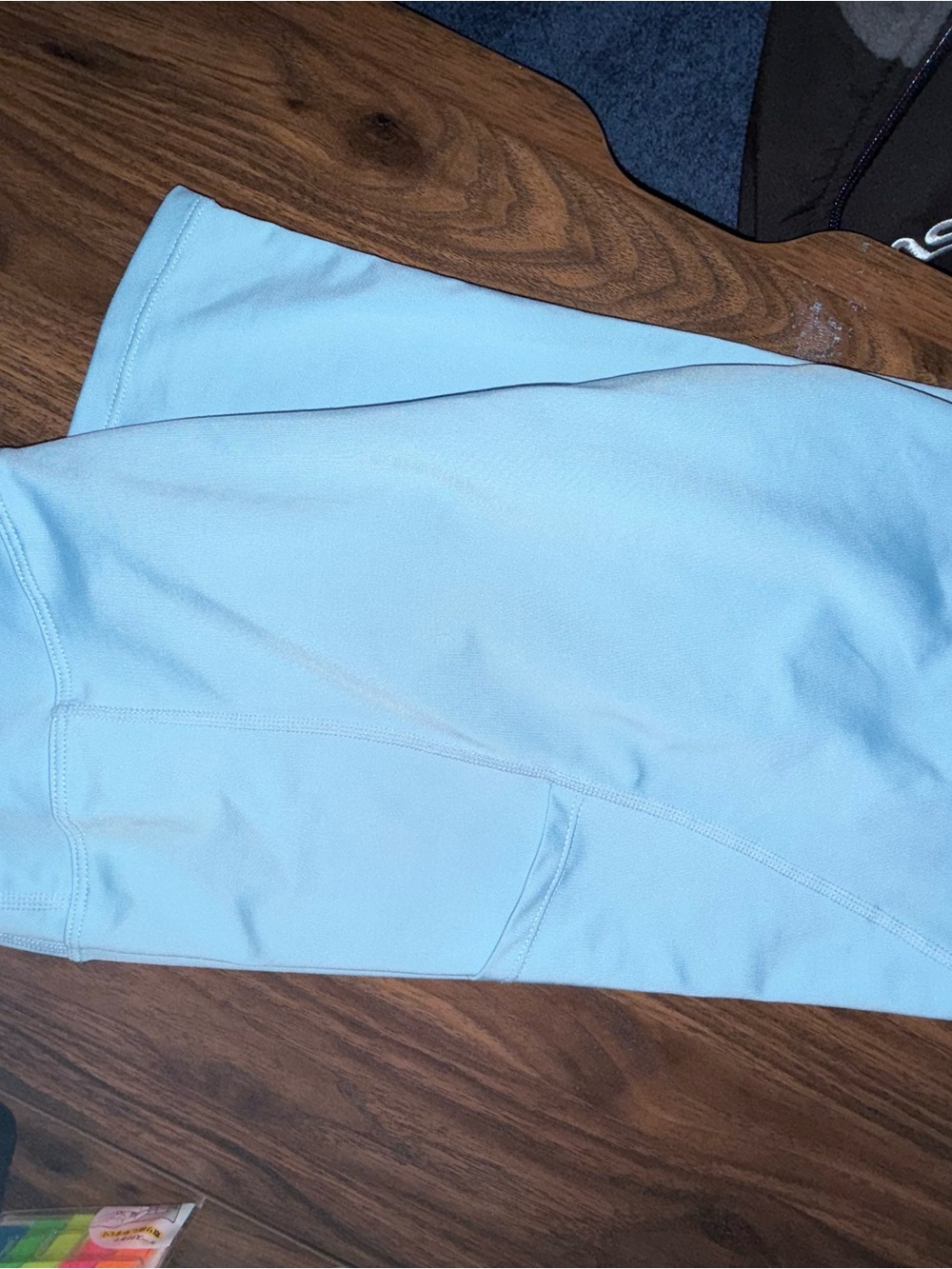 Elsa Frozen II + Leggings Costume - Picture 4 of 5